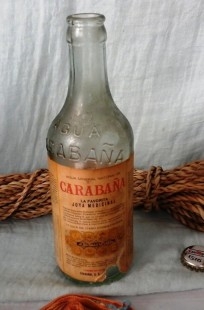 Botella antigua de agua de carabaña. Emblemática. Vacía