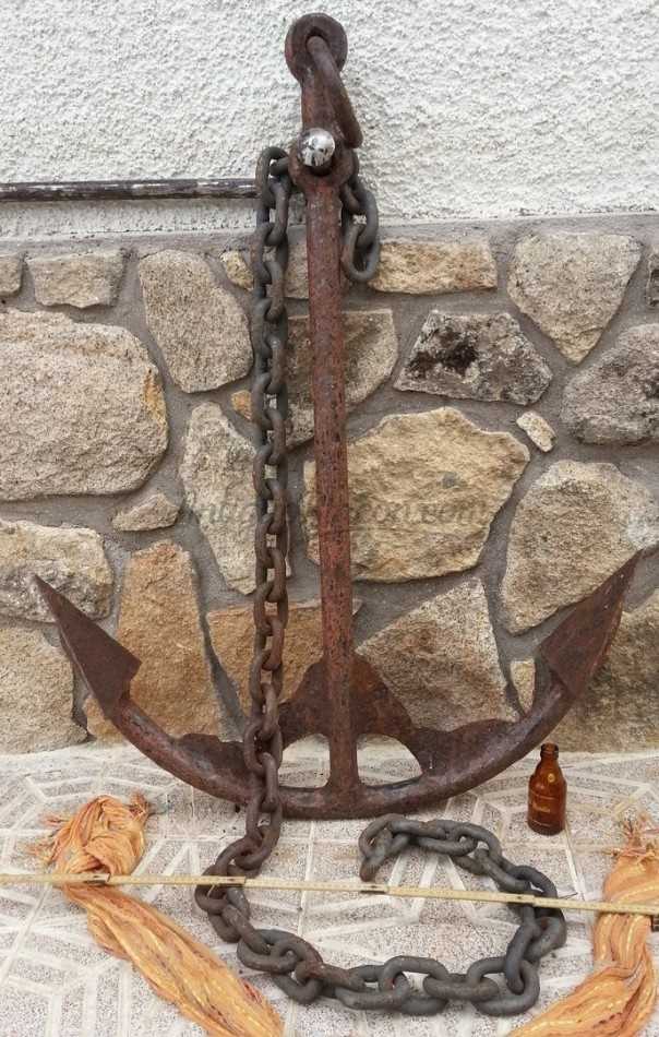 Ancla gigante. Centenaria. Cadena incluida. Impresionante. Antique anchor