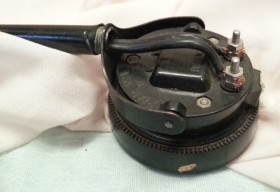 Auricular telefónico. Audífono muy antiguo. Años 30