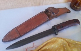 Bayoneta, cuchillo Samopal. Origen checo. Años 50
