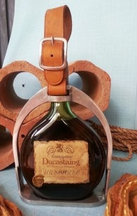 Antiguo coñac Armagnac "Ducastaing" reserva