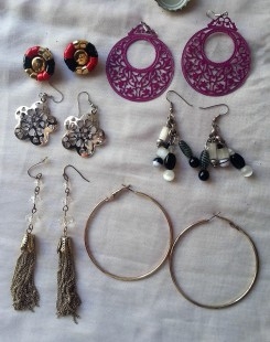 PENDIENTES bisutería vintage. Lote de 12 pares. Preciosos