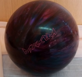 Bola de bolos. EBONITE - MAXIM.