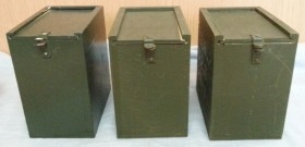 Caja militar de munición en madera. Años 60. Tres unidades.