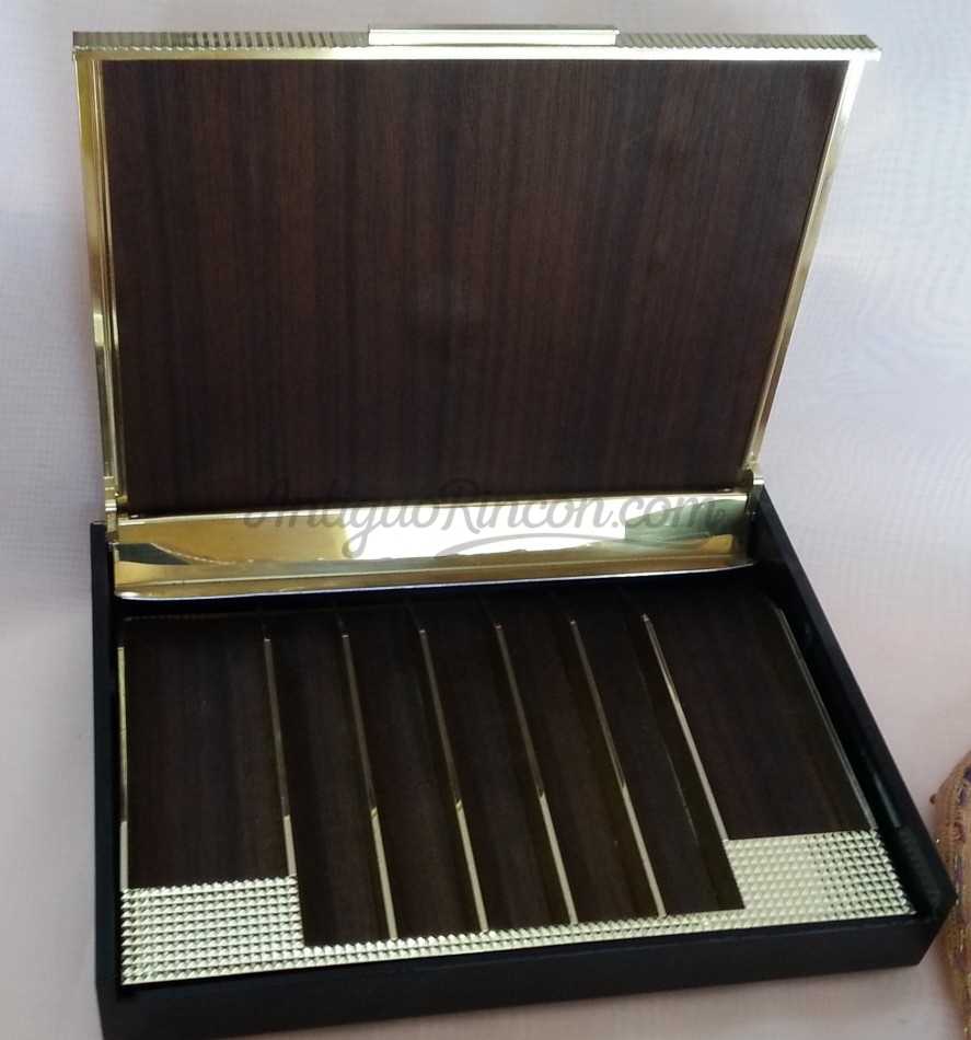 Cigarrera. Caja tabaquera. Años 90.