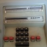 Vieja calculadora. Marca Facit. Old calculator. No funciona