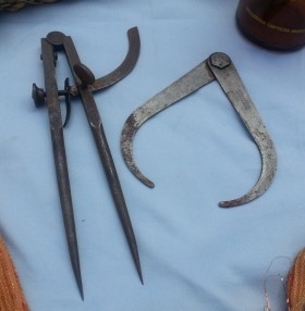 Pareja de calibradores antiguos. Maestros artesanos.