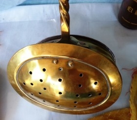 Antiguo calienta-camas. Bronce y cobre. Old warming pans. Brass and copper