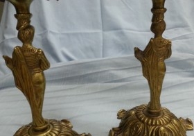 Candelabros en bronce. Pareja. Cinco brazos