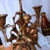 Candelabros antiguos. Pareja. En bronce. De 3 brazos