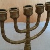 Candelabro judío de 5 brazos. Menorá. En bronce. Buen estado general. Jewish chandelier