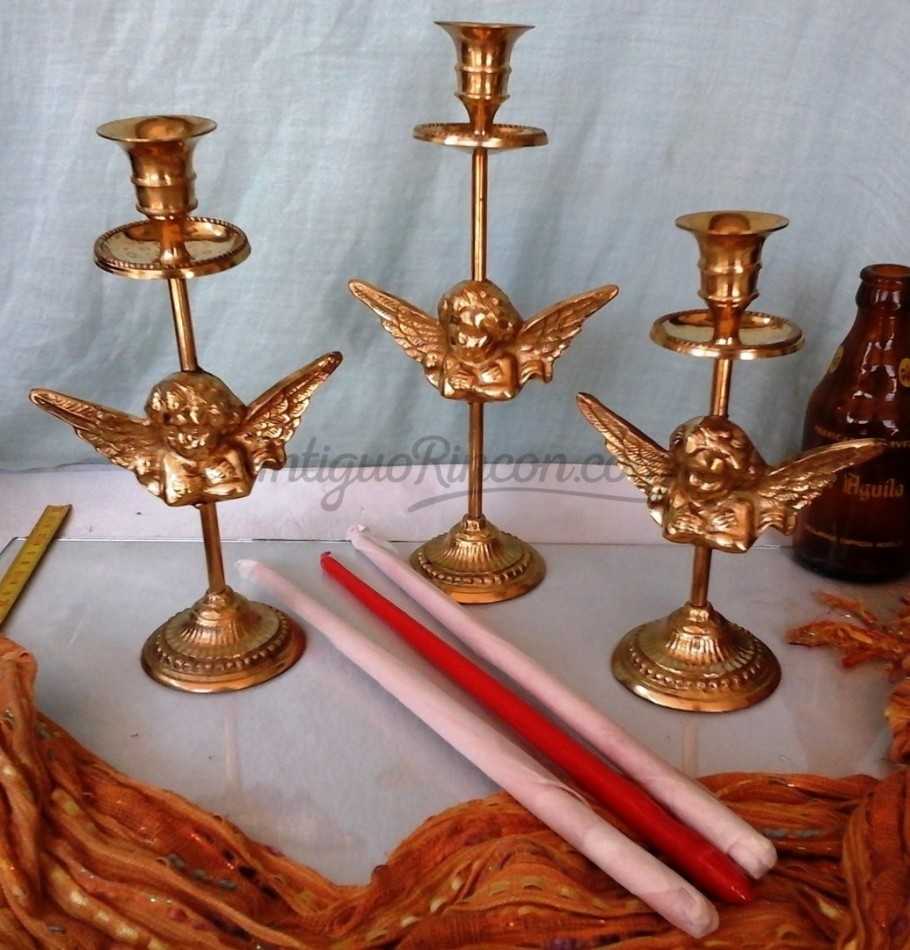 Precioso conjunto de 3 candelabros, veleros en bronce. Angelicales