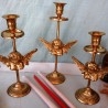 Precioso conjunto de 3 candelabros, veleros en bronce. Angelicales