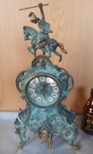 Carcasa de reloj de bronce. Para piezas, decoración o restauración