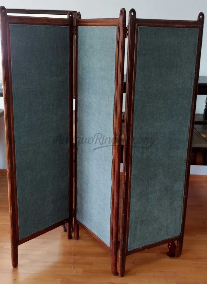 Biombo. Tres hojas en madera maciza Biombo. Tres hojas en madera maciza