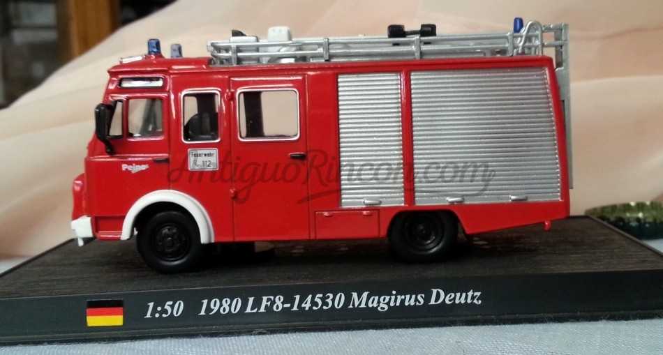 Coche de Bomberos. Modelo escala 1:50.