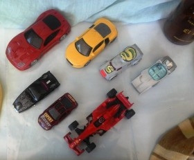 Coches en miniatura. 7 juguetes viejitos y diferentes.
