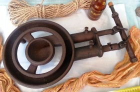 Cocina de gas. Muy rústica y decorativa. Muy vieja. Sólo para decoración rústica.