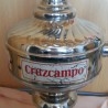 Columna cervecera. Marca Cruzcampo. Bronce blanco.