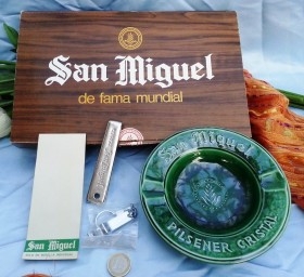 Conjunto objetos cerveza San Miguel