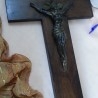 Crucifijo en madera y Cristo en metal. VIntage.Años 80