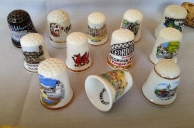 Dedales de colección. 12 unidades. Diferentes partes del mundo. Old thimbles