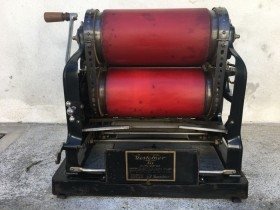 Multicopista gestetner. Centenaria año 1913. Impresionante. Maquinaria de época en alquiler.