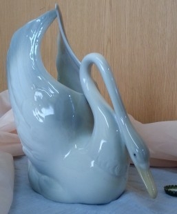 Cisne. Figura en porcelana. Años 90