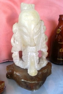 Figura en alabastro de anciano chino