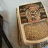 Fotómetro antiguo en su funda original.