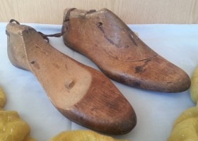 Hormas de maestro zapatero en madera. Centenarias. Ancient hormes