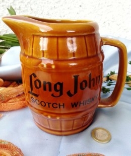 Jarra de whisky Long Jhon. De colección. Cerámica.