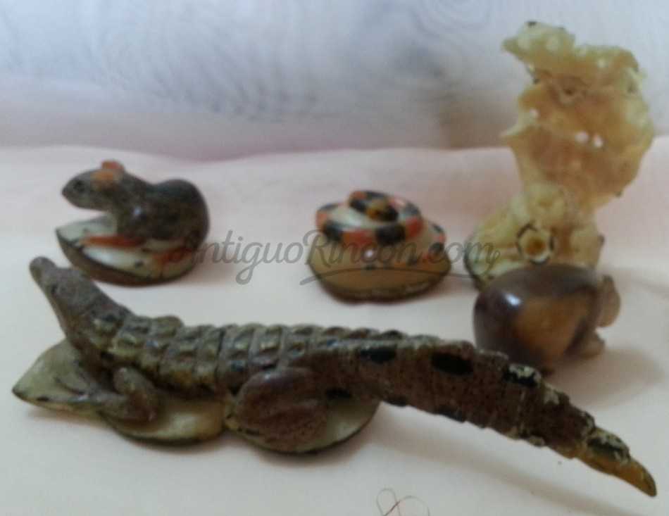 Animales. Miniaturas. Colección de 5 ejemplares. Resina. Cocodrilo Animales. Miniaturas. Colección de 5 ejemplares. Resina. Cocodrilo