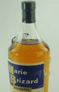 ANISETTE MARIE BRIZARD. Botella precintado años 70