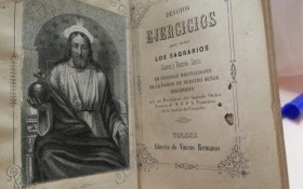 Libro religioso. Ejercicios devotos. Años 30.