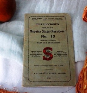 Manual antiguo.  Año 1929. Máquina coser Singer modelo nº 15. Sólo digitalizado.