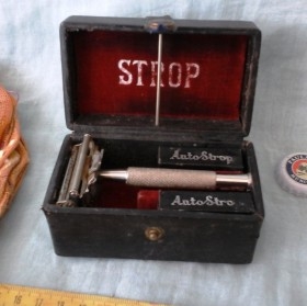 Maquinilla afeitar antigua  marca Auto Strop Razor Co. Pieza de colección.