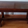 Mesa. Gran mesa en madera para salón. Rústica y fuerte.