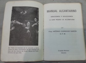 Manual Alcantarino de 1981 con colección de estampas religiosas