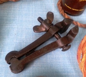 Antiguo tornillo "de apriete" mordaza para banco.