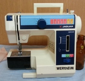 Máquina de coser Werthein. Años 90.