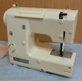 Máquina de coser Werthein. Años 90.