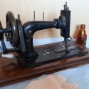 Máquina de coser antigua. Marca Oscar Wesner.