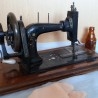 Máquina de coser antigua. Marca Oscar Wesner.