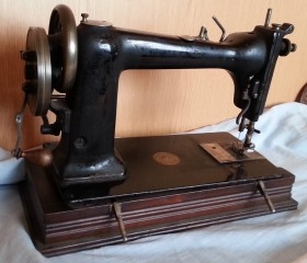 Máquina de coser antigua. Marca Wheeler & Wilson.