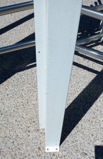 Torno de control de paso. Enorme máquina para control de paso de personas.