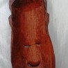 Máscara de madera. Origen africano. Años 80. Fuerte y pesada madera.