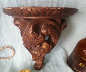 Ménsula antigua, peana de madera. Estado bueno. Antique body, wooden bean