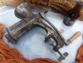 Picadora de carne marca "elma 10"
