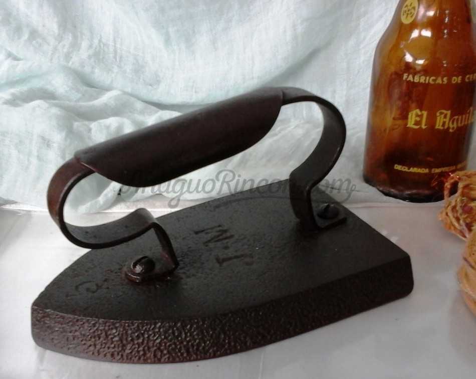 Planchas antiguas y vintage - Plancheros Planchas antiguas y vintage - Plancheros